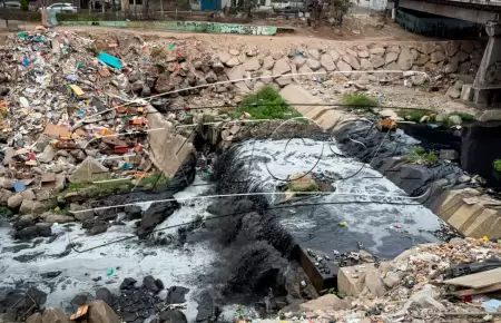 R�o R�mac amanece con gran cantidad de basura y aguas negras