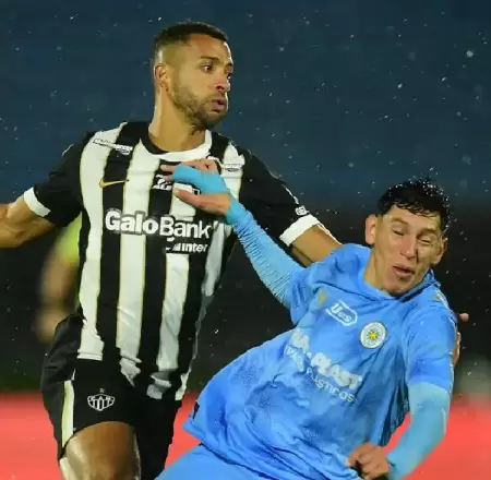 Atl�tico Mineiro clasifica a la final contra Boca Juniors.