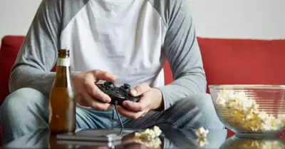 Mujer compr� videojuegos para evitar infidelidad de su esposo.