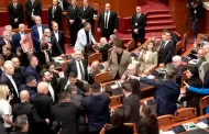 Bronca en el Congreso: empujones y forcejeos en el Parlamento alban�s por diferencias sobre la protesta estudiantil