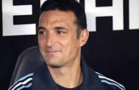 Scaloni podr�a renovar.