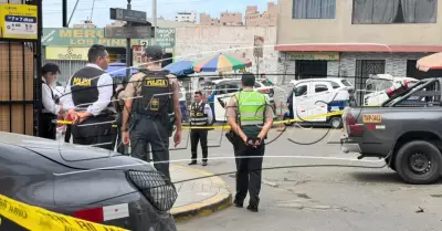 Hombre muere tras ataque armado frente a centro comercial en Chorrillos