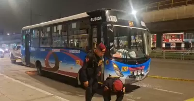 Chofer de bus de la empresa 'Coracora' fue atacado a balazos