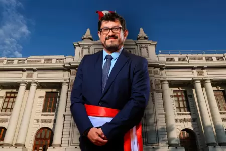 Congreso cita al ministro por puentes deteriorados.