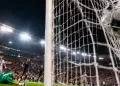 Barcola firma tres goles en el 6-3 del Liverpool