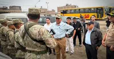 C�sar Astudillo reunido con Julio Rau Rau.