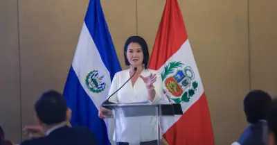 Keiko Fujimori destaca el uso de IA en escuelas p�blicas de El Salvador