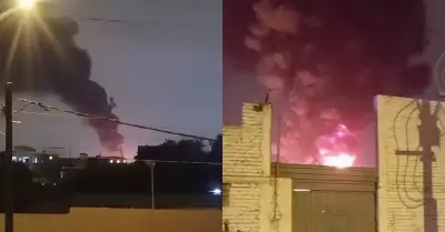 Incendio en f�brica de pl�sticos en Puente Piedra